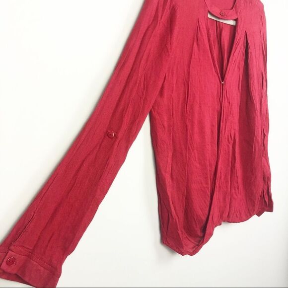 UMGEE | Choker Style Deep V Top Red Women’s Size Medium - Picture 4 of 9